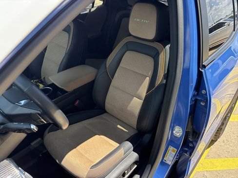 Used 2025 Chevrolet Equinox ACTIV FWD image 19