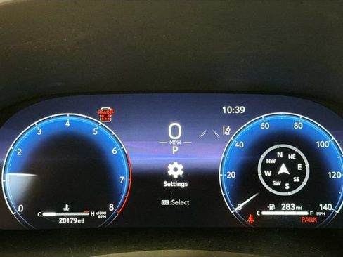 Certified 2025 Toyota Highlander Limited AWD/4WD image 10