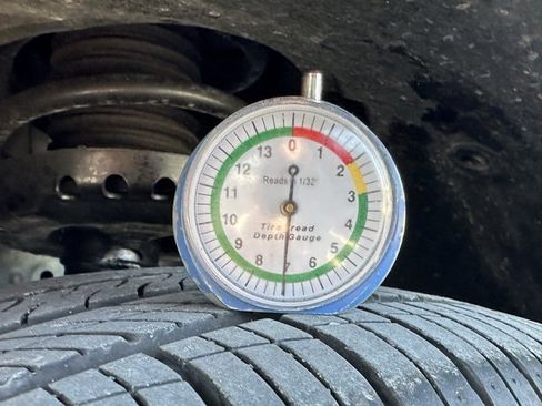 Certified 2025 Chevrolet Trax LT w/ Driver Confidence Package image 36