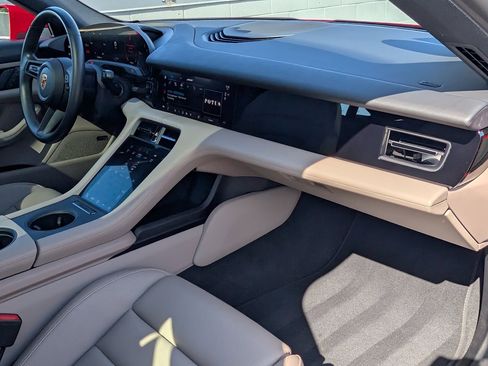 Used 2023 Porsche Taycan image 13