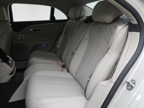 New 2025 Bentley Flying Spur Plug-In Hybrid image 22