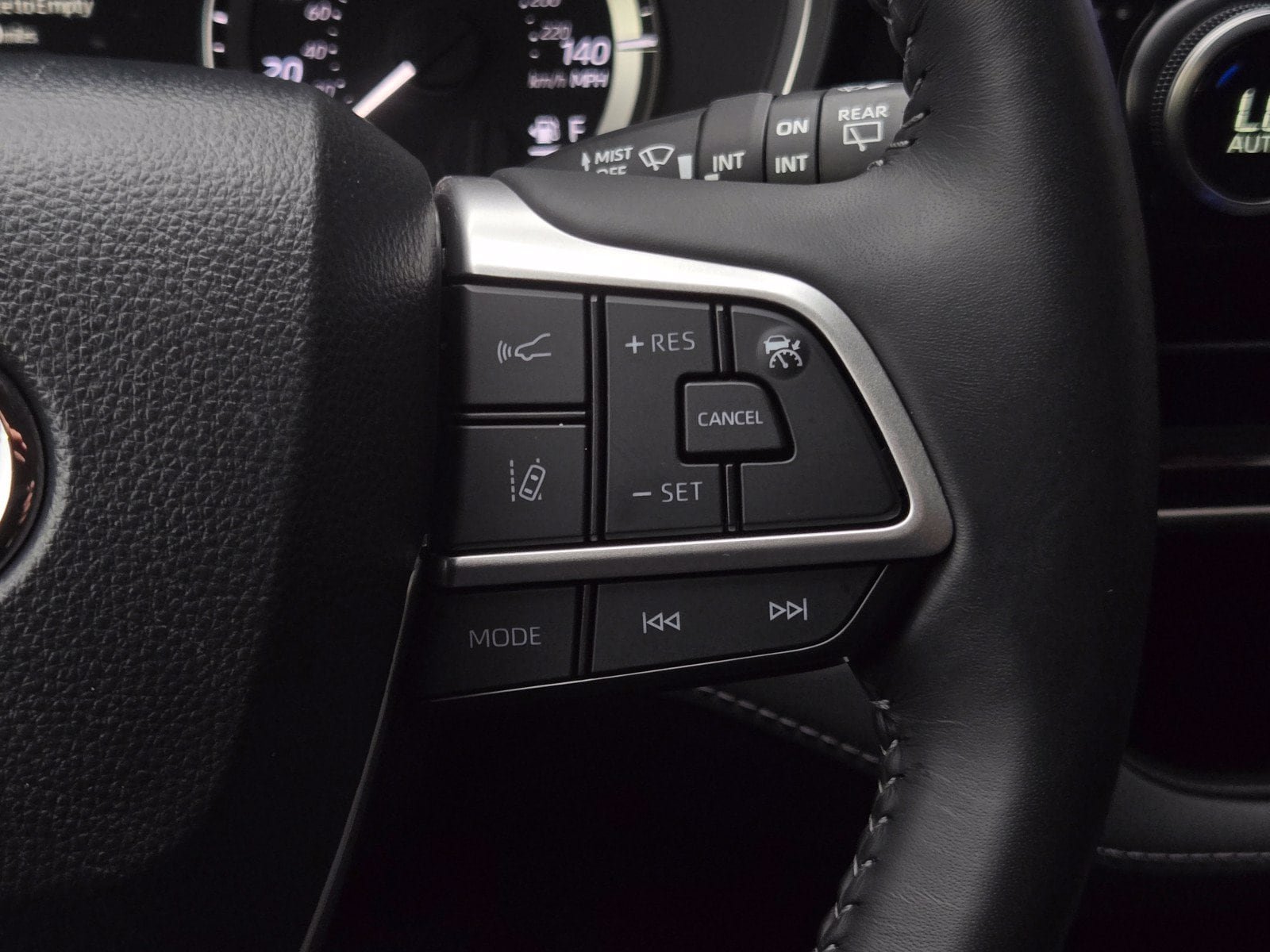 Certified 2026 Toyota Highlander XLE AWD/4WD image 22