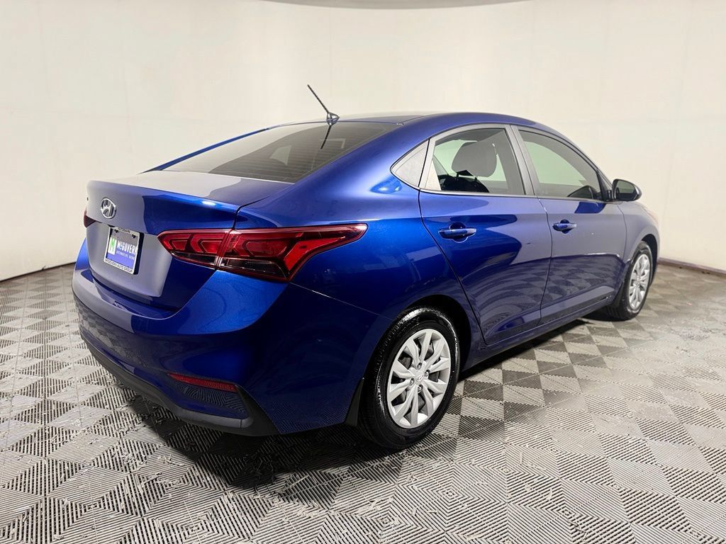 Used 2022 Hyundai Accent SE FWD image 7