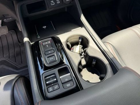Used 2025 Honda Pilot TrailSport image 22
