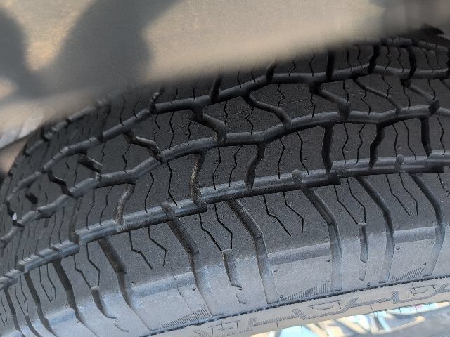 Used 2024 RAM 1500 Laramie AWD/4WD image 13