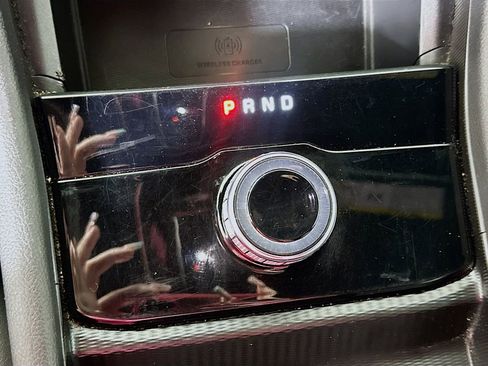 Used 2024 Jeep Grand Cherokee L Laredo image 32