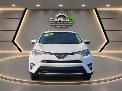 Used 2018 Toyota RAV4 XLE w/ Plus Extra Value Package FWD image 2