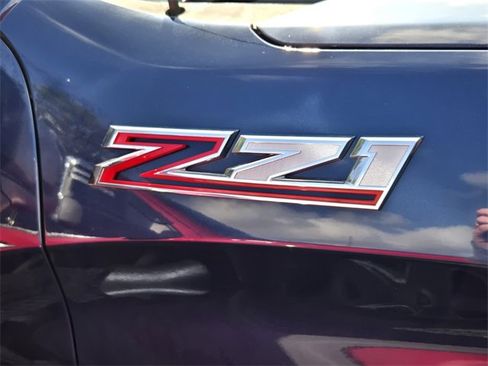 Used 2021 Chevrolet Silverado 1500 LT Trail Boss image 2