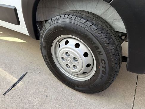 Used 2023 RAM ProMaster 2500 image 5