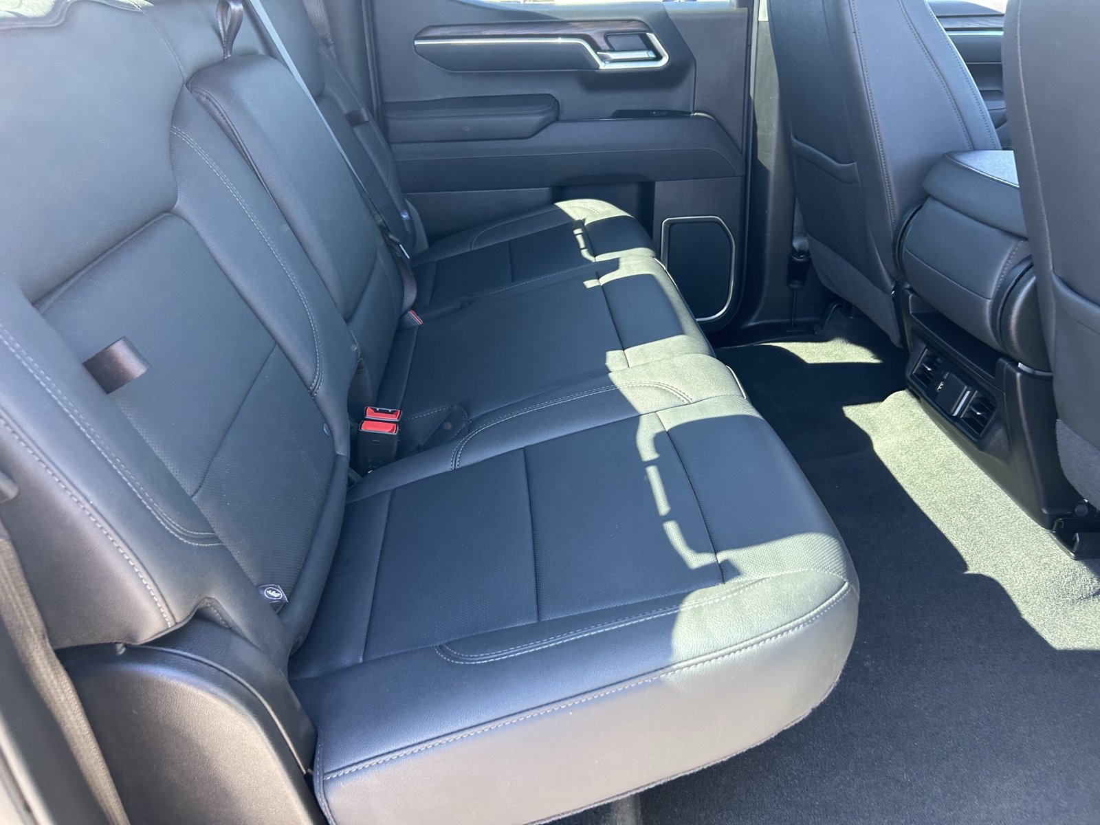 Certified 2025 GMC Sierra 1500 SLT RWD image 13