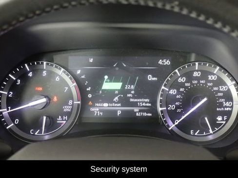 Used 2021 Toyota Highlander XLE image 11