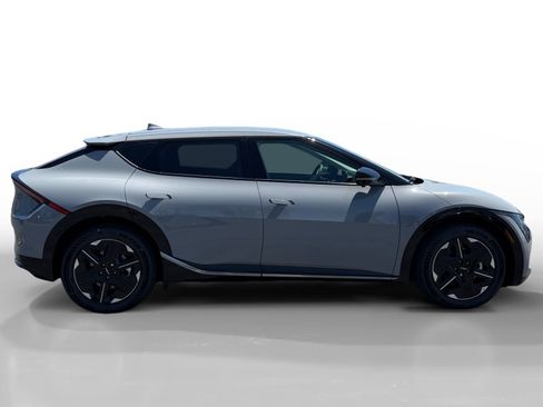New 2026 Kia EV6 Wind RWD image 6