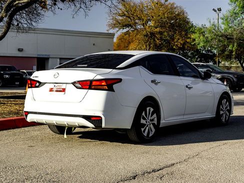 Used 2024 Nissan Altima 2.5 S image 5