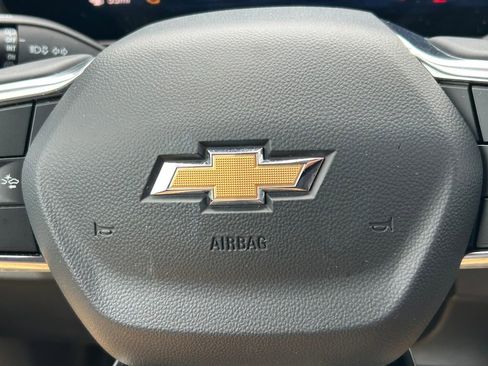 Used 2026 Chevrolet Traverse LT w/ LPO, Floor Liner Package FWD image 36