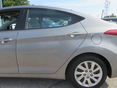 Used 2012 Hyundai Elantra GLS FWD image 38