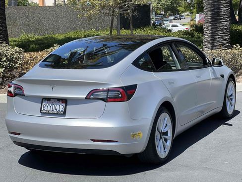 Used 2021 Tesla Model 3 Long Range AWD/4WD image 22