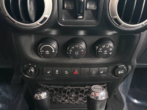 Used 2014 Jeep Wrangler Unlimited Sahara w/ Max Tow Package image 19