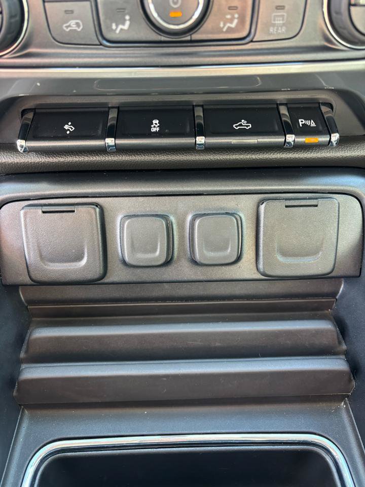 Used 2018 Chevrolet Silverado 1500 LTZ w/ LTZ Plus Package AWD/4WD image 22