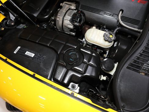 Used 2000 Chevrolet Corvette Coupe w/ Memory Pkg RWD image 71