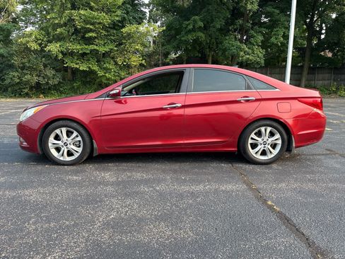 Used 2012 Hyundai Sonata Limited w/ Navigation Pkg FWD image 3
