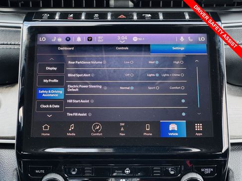 Used 2023 Jeep Grand Cherokee L Limited w/ Black Appearance Package AWD/4WD image 8