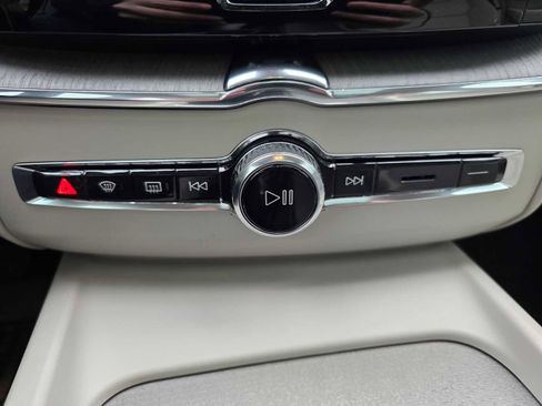 Certified 2023 Volvo XC60 T8 Plus w/ Climate Package image 28