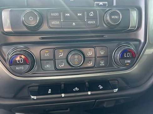 Used 2018 Chevrolet Silverado 1500 LT w/ Redline Edition AWD/4WD image 10