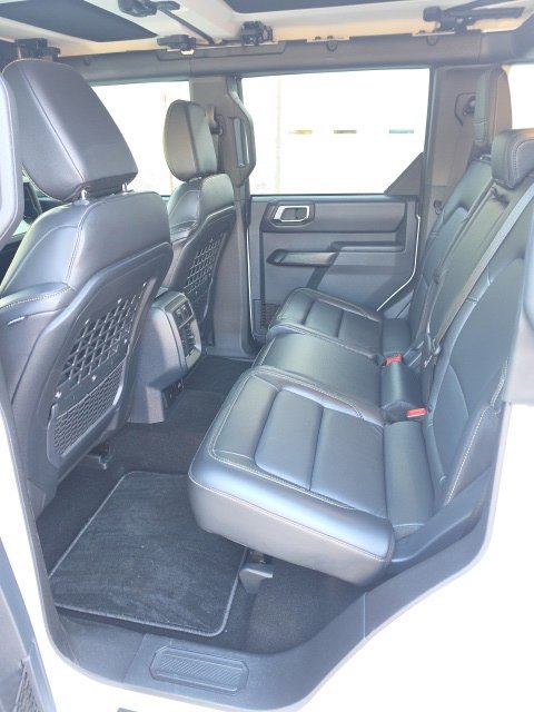Used 2025 Ford Bronco Badlands AWD/4WD image 9