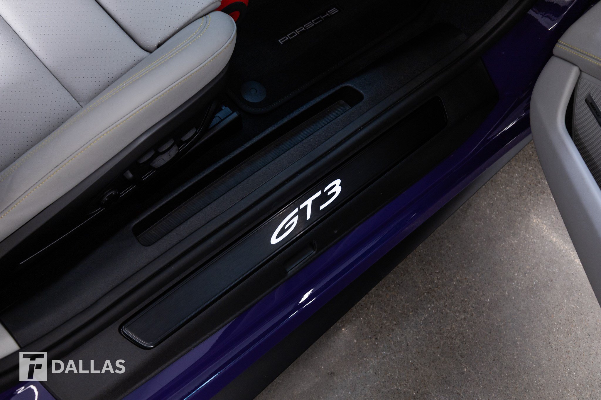 Used 2022 Porsche 911 GT3 RWD image 40