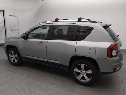 Used 2017 Jeep Compass High Altitude AWD/4WD image 3