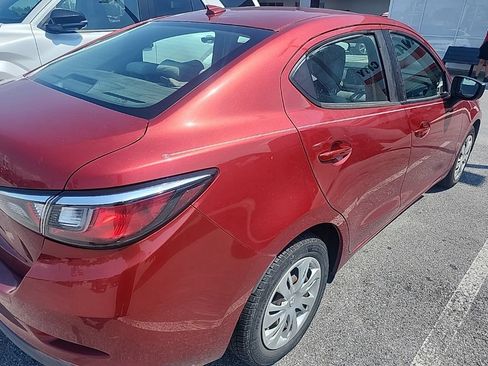 Used 2019 Toyota Yaris L FWD image 8