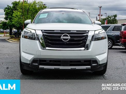 Used 2025 Nissan Pathfinder Platinum w/ Cargo Package AWD/4WD image 9