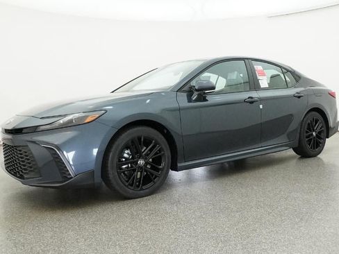 New 2026 Toyota Camry SE FWD image 17