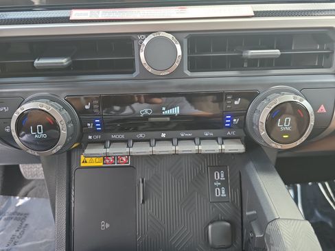 New 2026 Toyota 4Runner Limited AWD/4WD image 25
