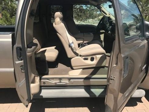 Used 2004 Ford F250 XLT image 16