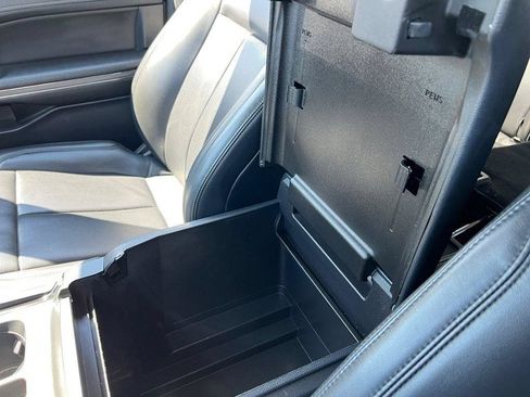 Used 2024 Ford Expedition Max XLT AWD/4WD image 37