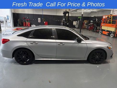 Used 2023 Honda Civic Sport image 6