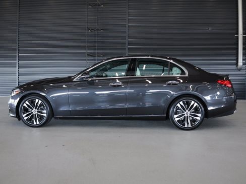 Used 2022 Mercedes-Benz C 300 Sedan image 12