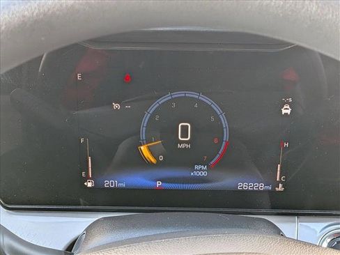 Used 2025 Chevrolet Trax LT image 14