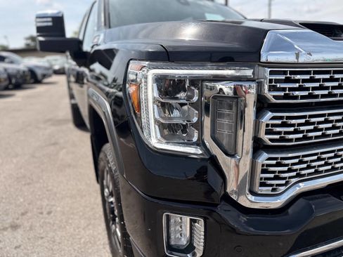 Used 2021 GMC Sierra 2500 Denali w/ Denali Ultimate Package image 11