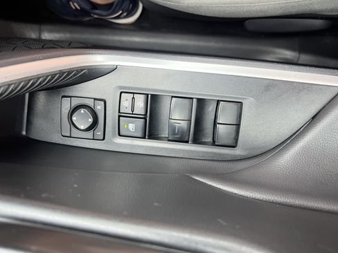 Used 2023 Toyota RAV4 LE AWD/4WD image 10