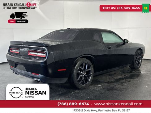 Used 2020 Dodge Challenger SXT w/ Blacktop Package image 11