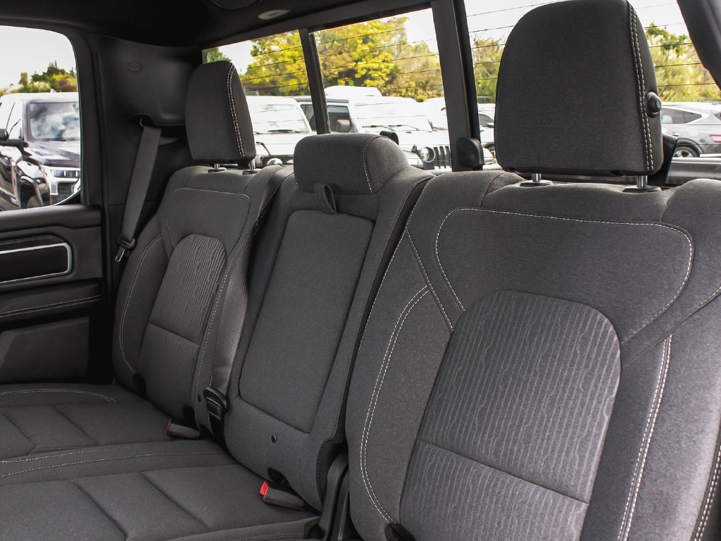 Used 2023 RAM 1500 Big Horn AWD/4WD image 32