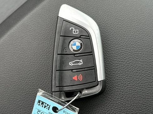 Used 2025 BMW 330i Sedan image 26