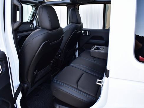 Used 2024 Jeep Wrangler High Altitude image 22