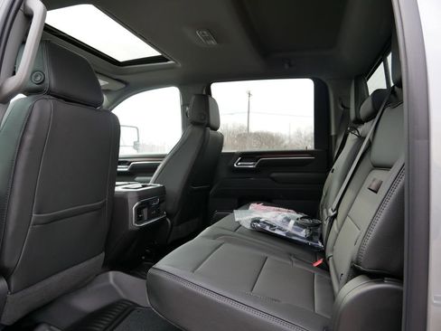 New 2026 GMC Sierra 3500 Denali w/ Denali Reserve Package image 6