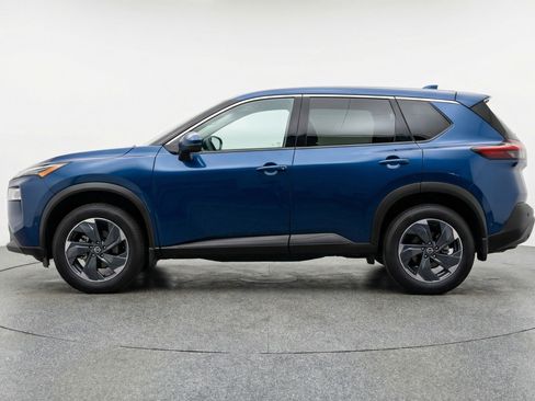 Used 2025 Nissan Rogue SV image 5