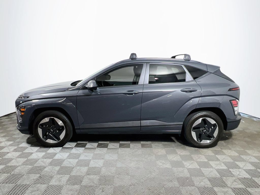 Used 2024 Hyundai Kona SEL FWD image 4