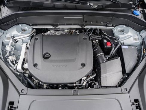 New 2026 Volvo XC90 B6 Plus w/ Protection Package Premier image 18