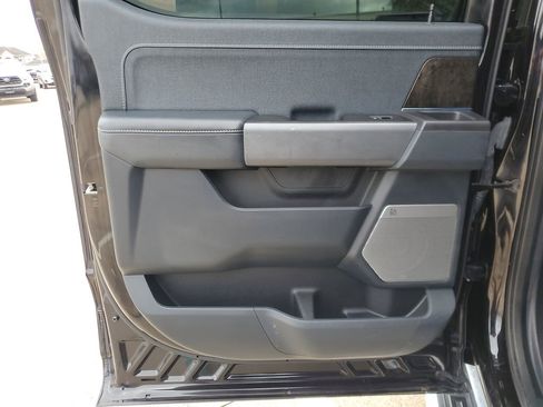 Used 2023 Ford F150 Lariat w/ Trailer Tow Package image 13